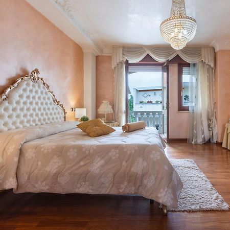 Апартаменти La Casa Di Tonina Куарту-Сант'Елена Екстер'єр фото