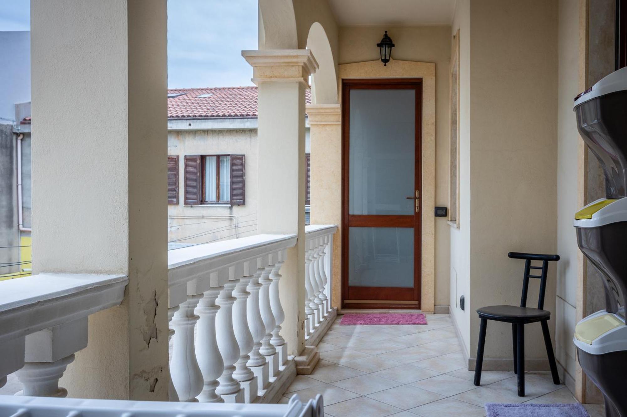Апартаменти La Casa Di Tonina Куарту-Сант'Елена Екстер'єр фото