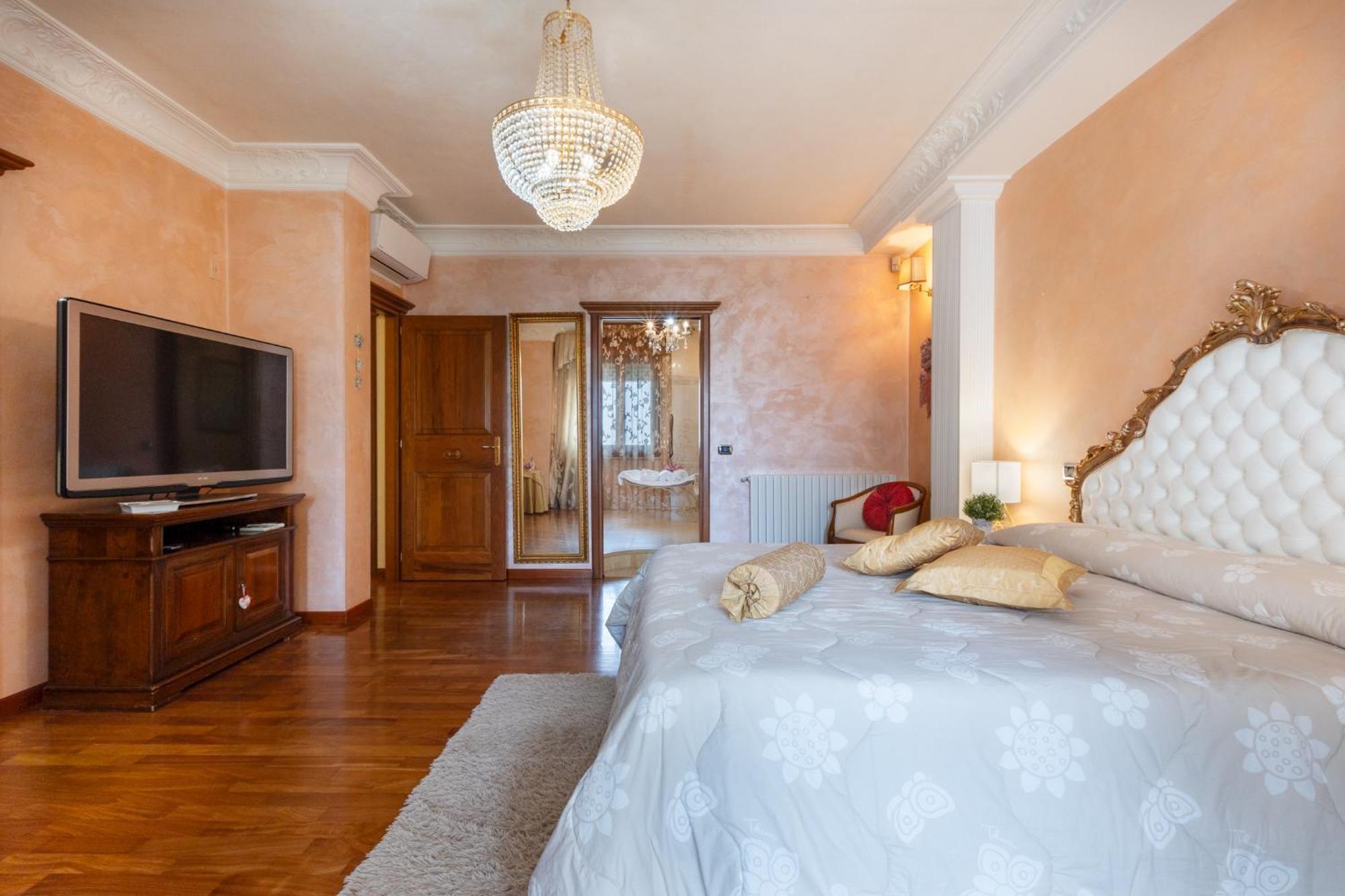 Апартаменти La Casa Di Tonina Куарту-Сант'Елена Екстер'єр фото