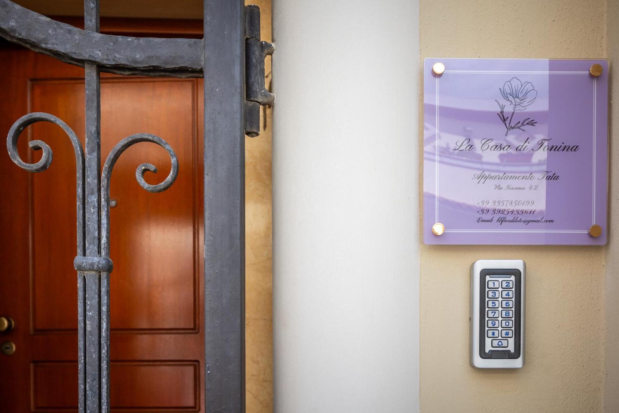 Апартаменти La Casa Di Tonina Куарту-Сант'Елена Екстер'єр фото