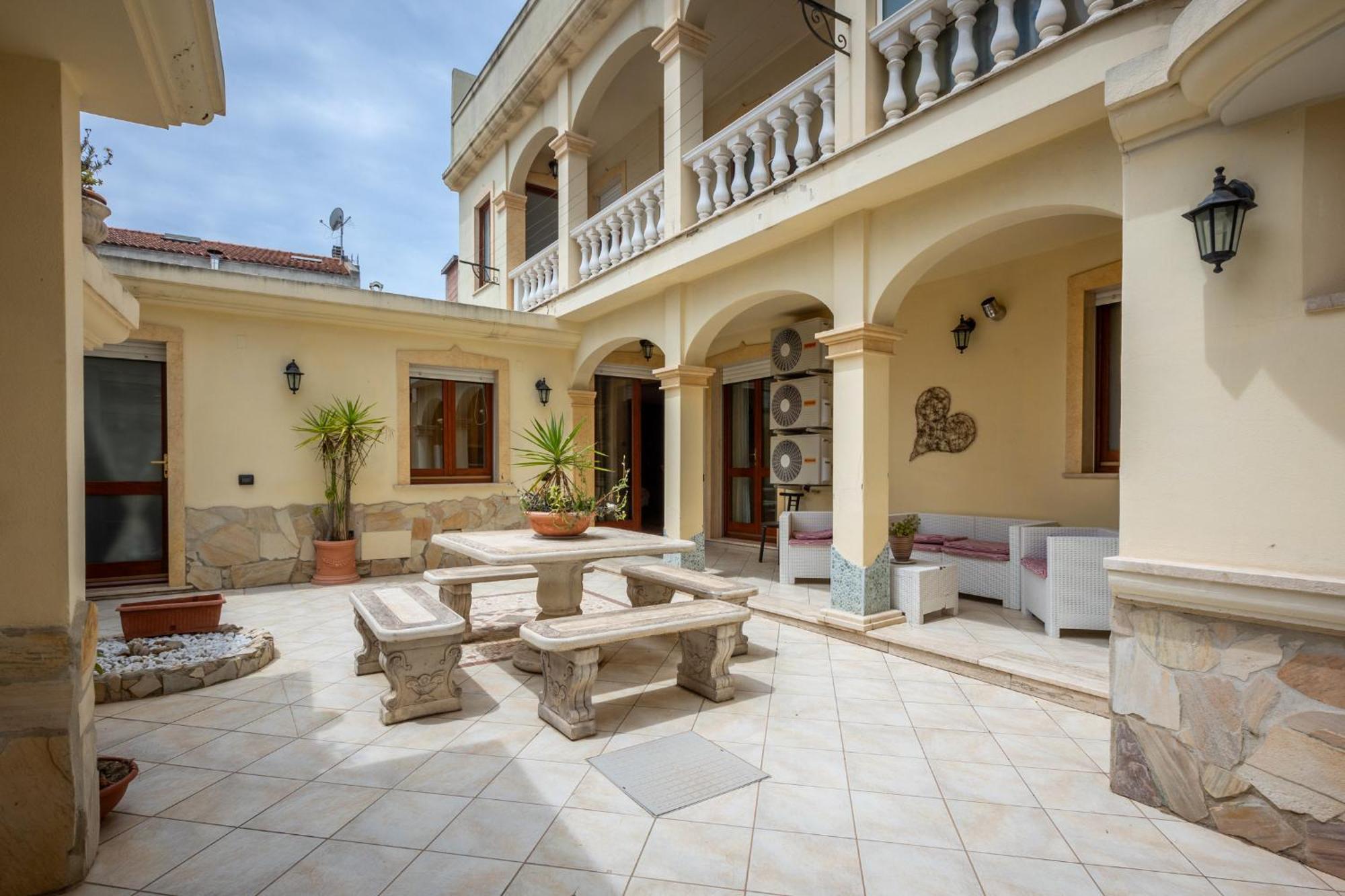 Апартаменти La Casa Di Tonina Куарту-Сант'Елена Екстер'єр фото