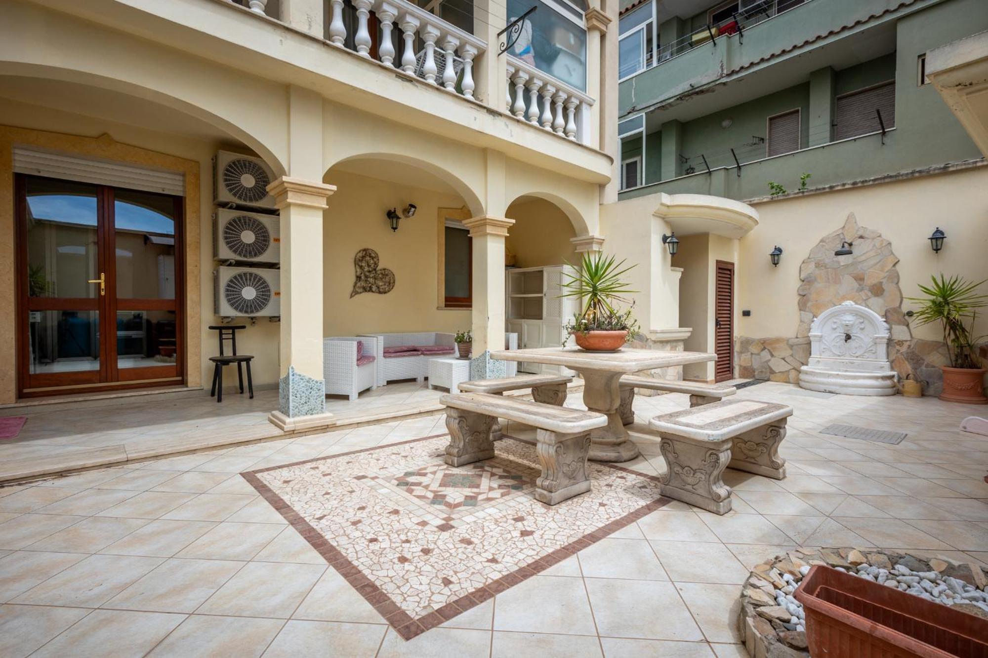 Апартаменти La Casa Di Tonina Куарту-Сант'Елена Екстер'єр фото