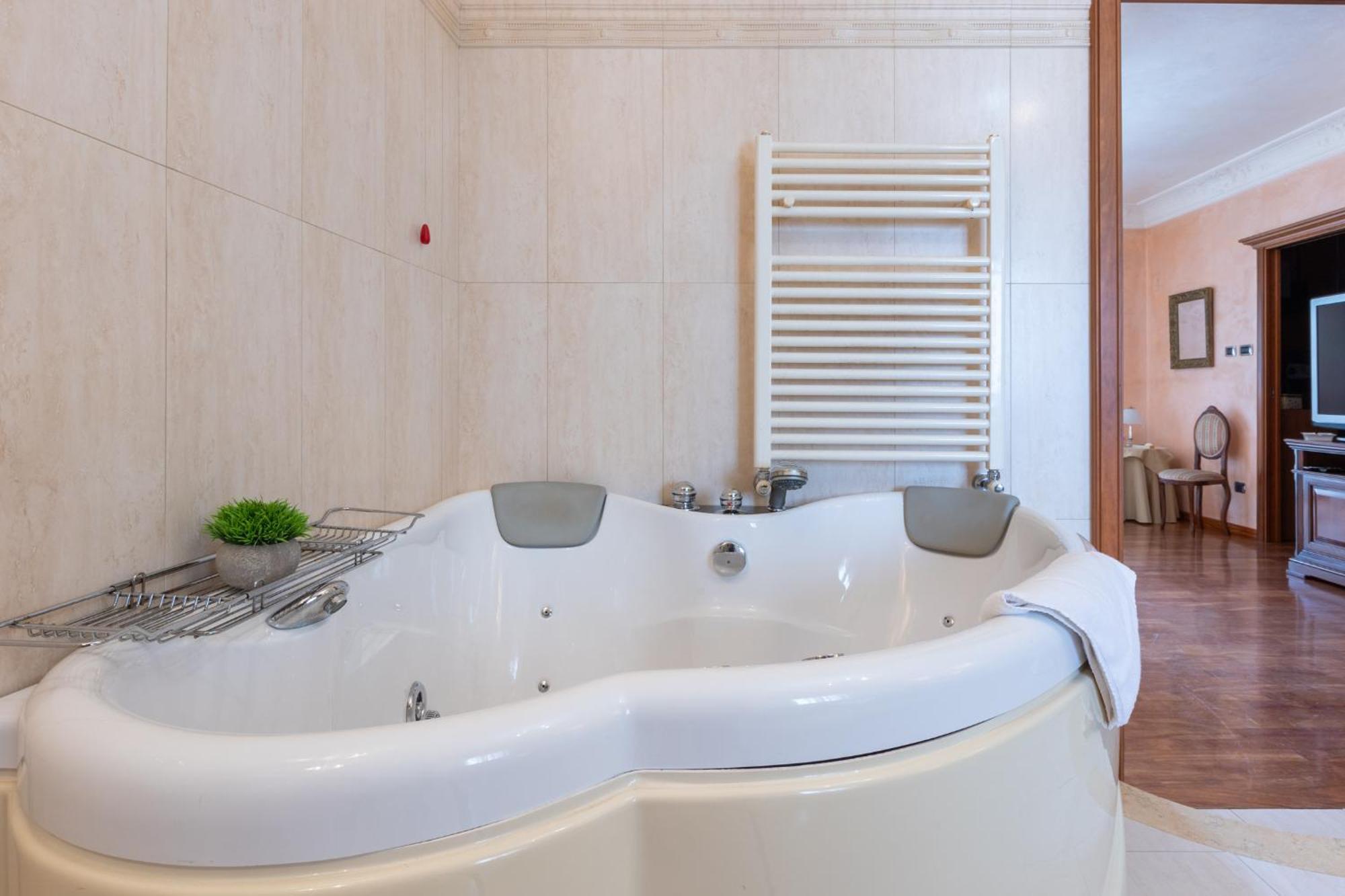 Апартаменти La Casa Di Tonina Куарту-Сант'Елена Екстер'єр фото
